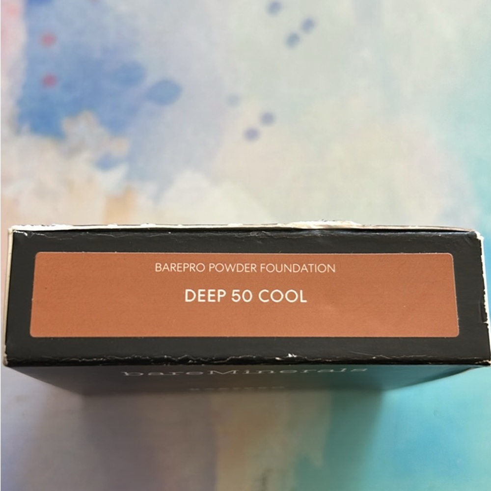 bareMinerals BAREPRO 16HR Powder Foundation